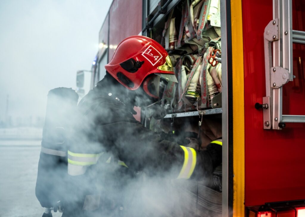 Zmagania strażaków z ulewą w rejonie Leszna