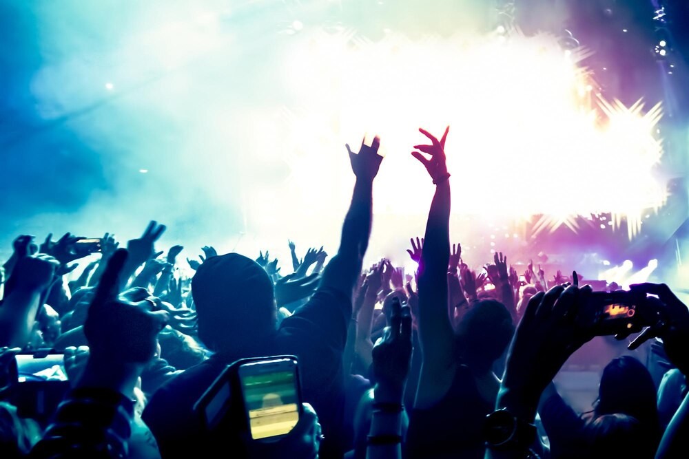 Muzyczna podróż do refleksji w Leszczyńskiej Galerii Książki